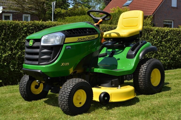 Choosing the Right John Deere Lawn Tractor